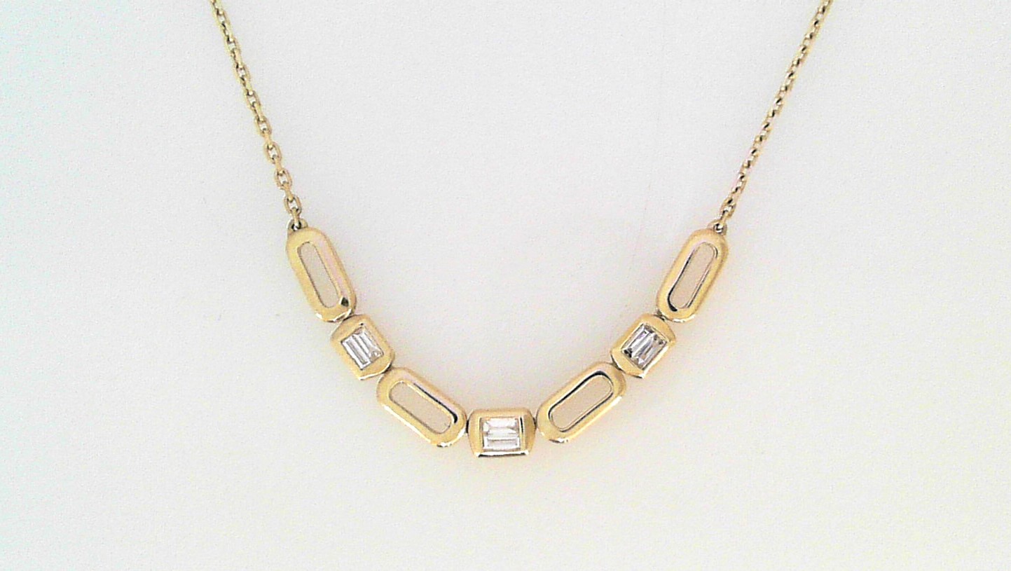 Diamond Link Smile Necklace 00116500789 14KY Morris Plains Aires