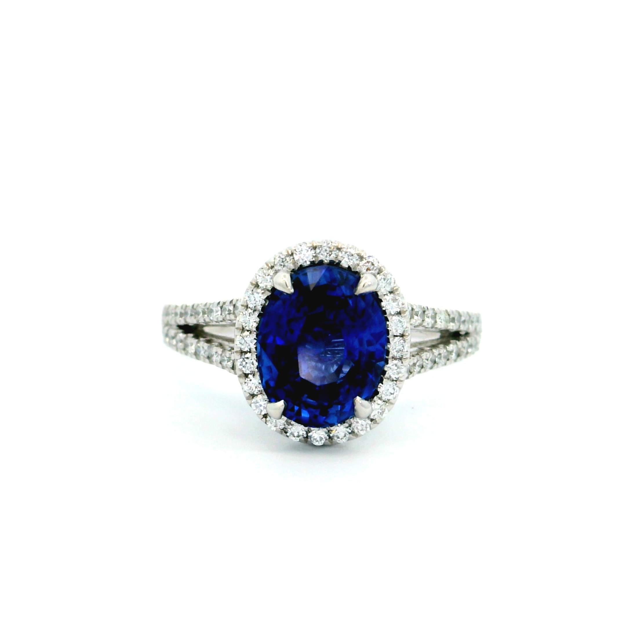 SAPPHIRE AND DIAMOND RING