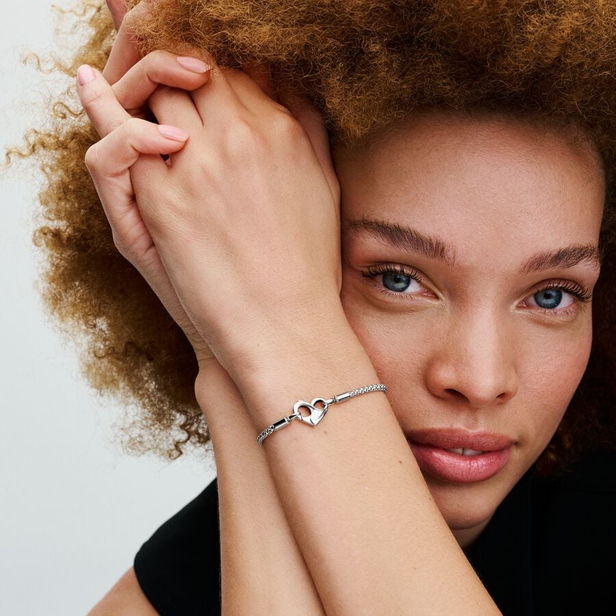 Pandora Moments Studded Chain Bracelet - Arezzo Jewelers – Elmwood