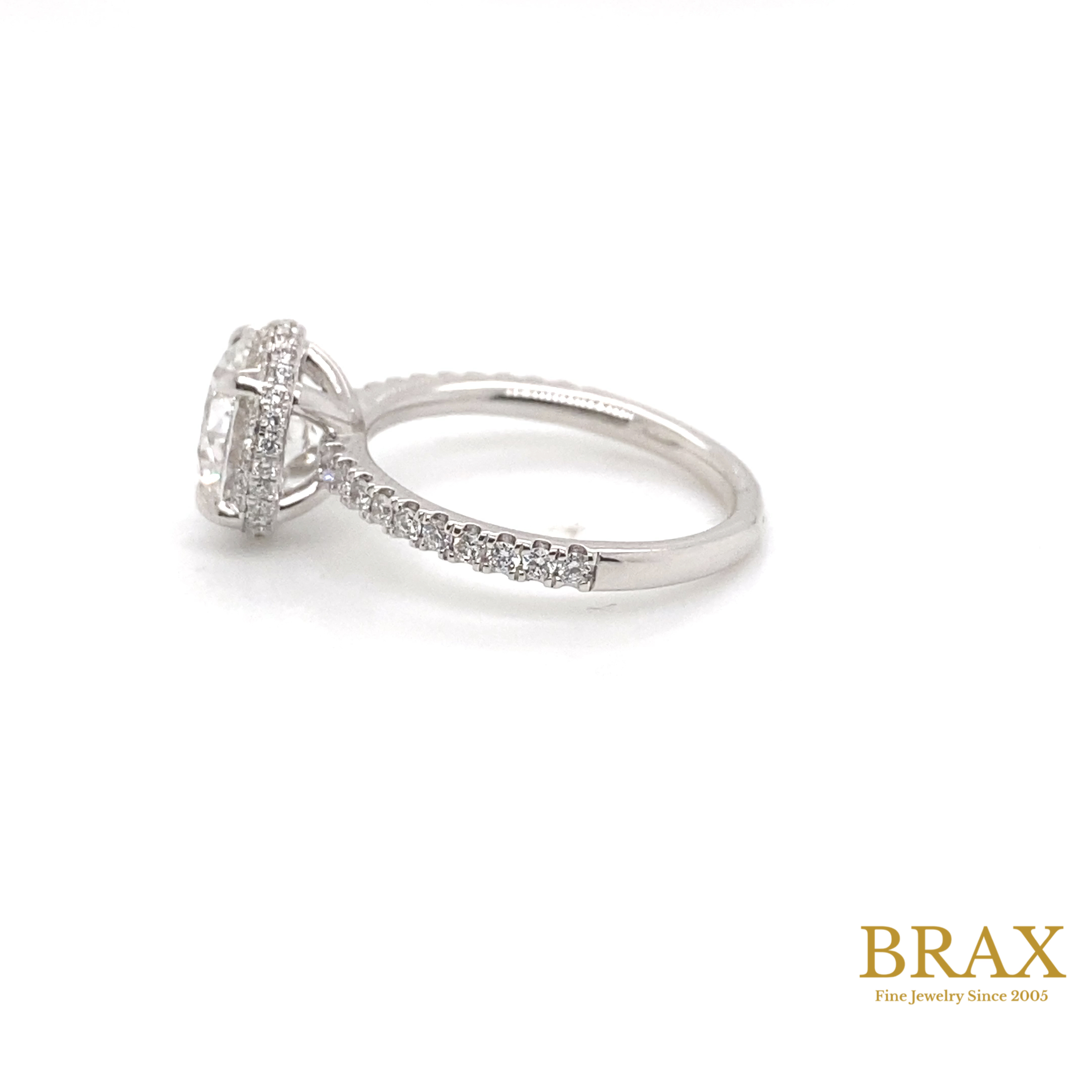 Round Halo Engagement Ring with 2.55ct F VS1 IGI Certified D