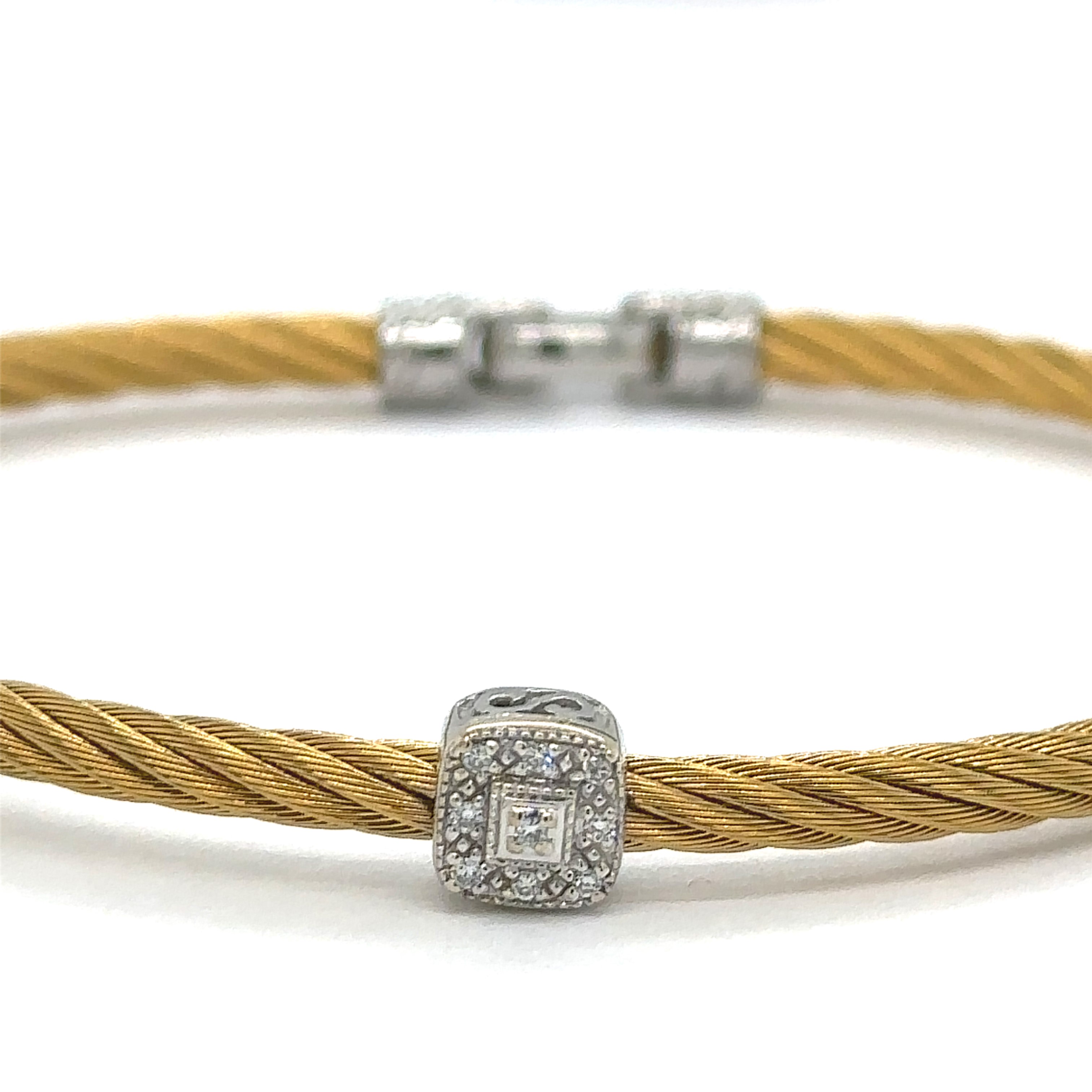 Jewelry with a Past Diamond Bracelet 00117000418 Wood Dale Jewelers Wood Dale, IL