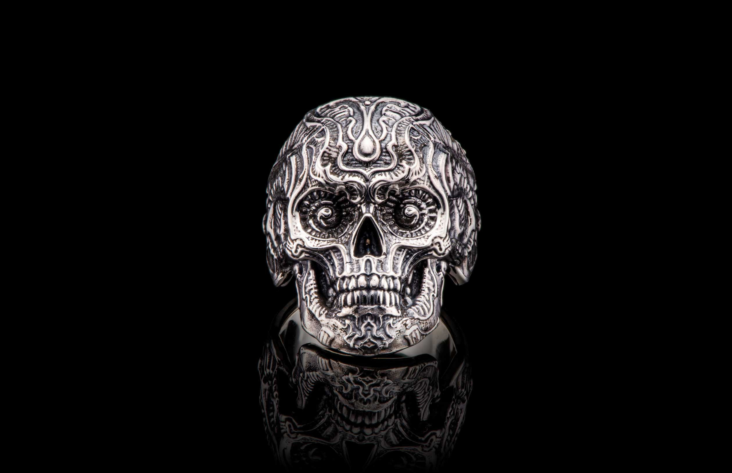 Large Sugar Skull Ring CALAVERA Exquisitely sculpted in