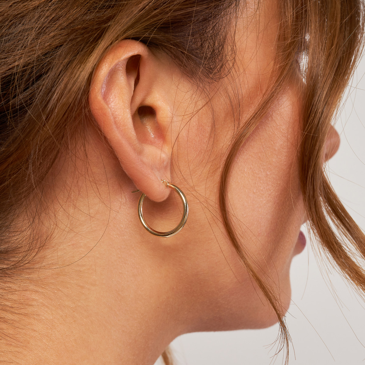 Midas Yellow Gold 20mm Hoop Earrings 001-425-00183 | Jeffrey Mann