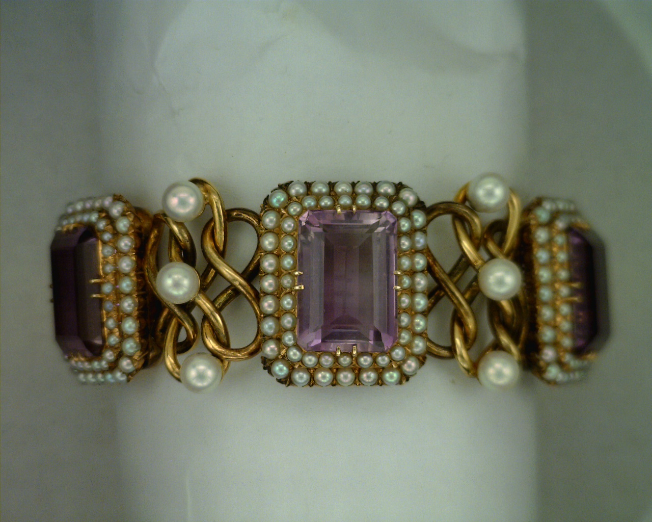 Colored Stone / Pearl Bracelet 00124001149 Joint Venture Estate