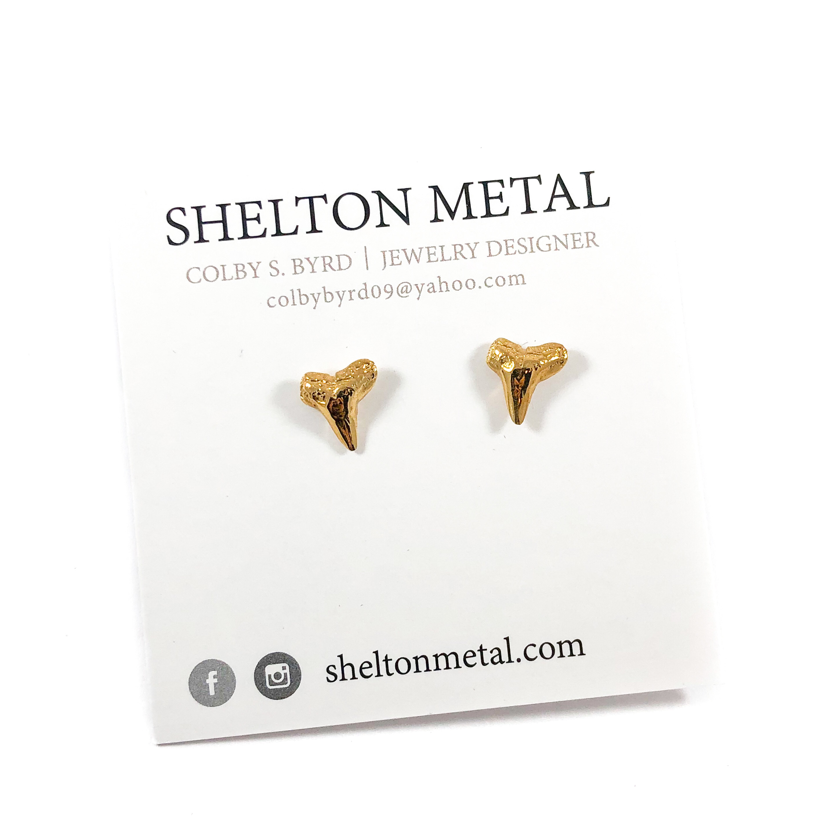 Shelton Metal Tiny Gold Vermeil Shark Tooth Stud Earrings Lumina