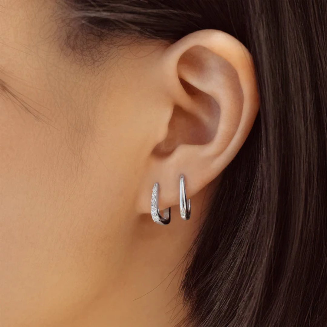 ★Hei★ [sv925] egg onetouch earring sv925] egg one-touch earring - 감도 깊은 취향 셀렉트샵 29CM