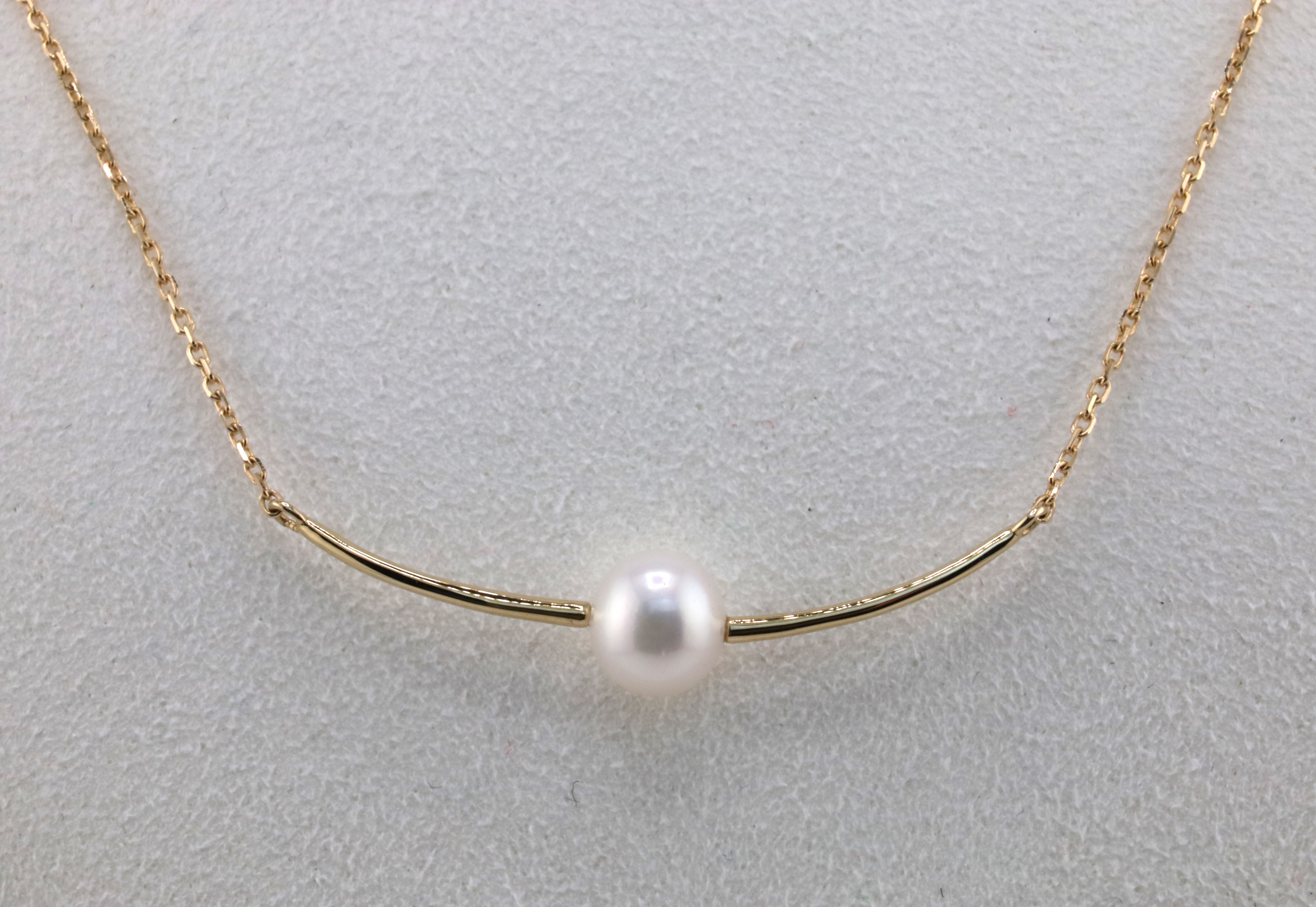 14K Yellow Gold Freshwater Pearl Necklace with Arched Bar