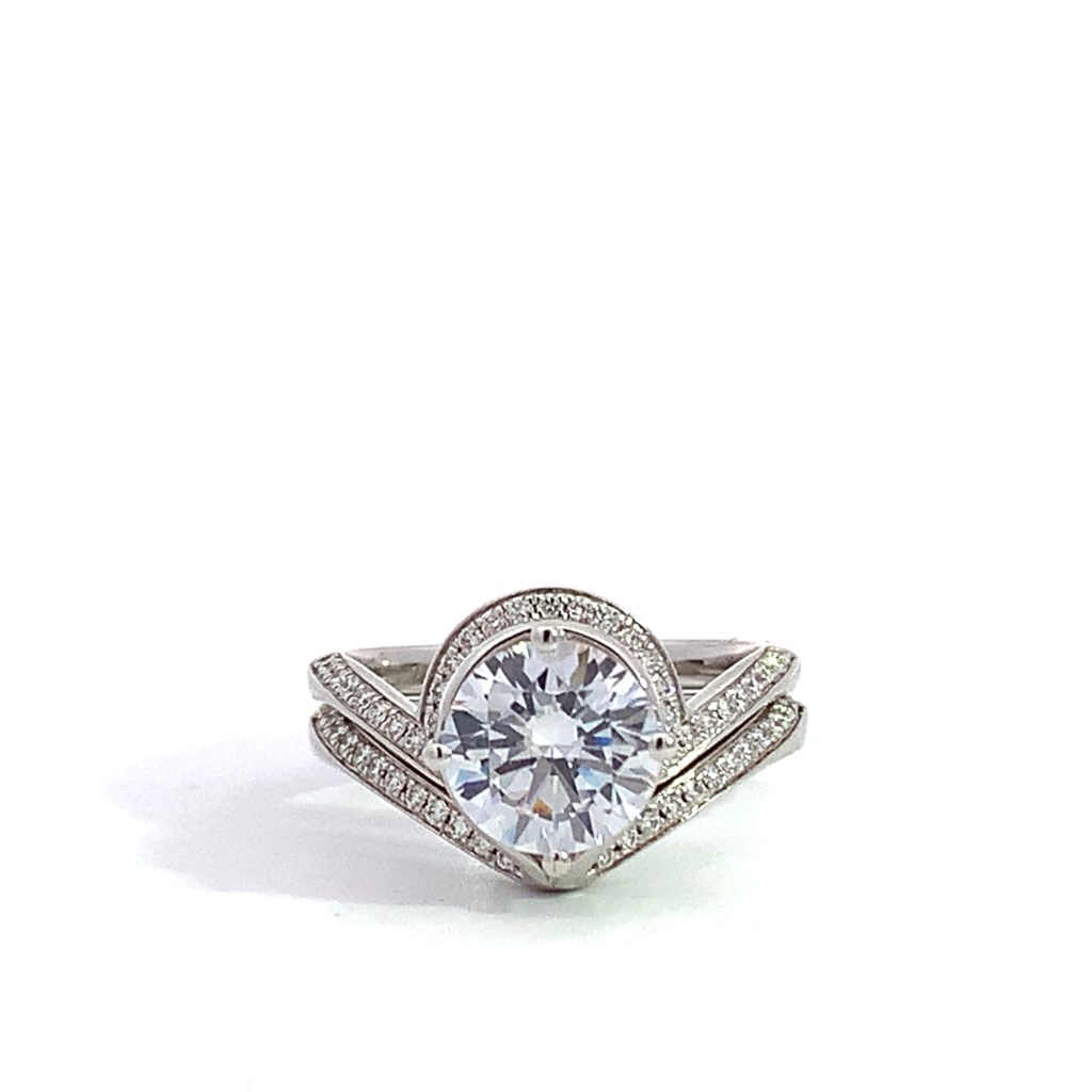 Diamond Curved Wedding Set 00112500353 18KW Bend Saxons Fine