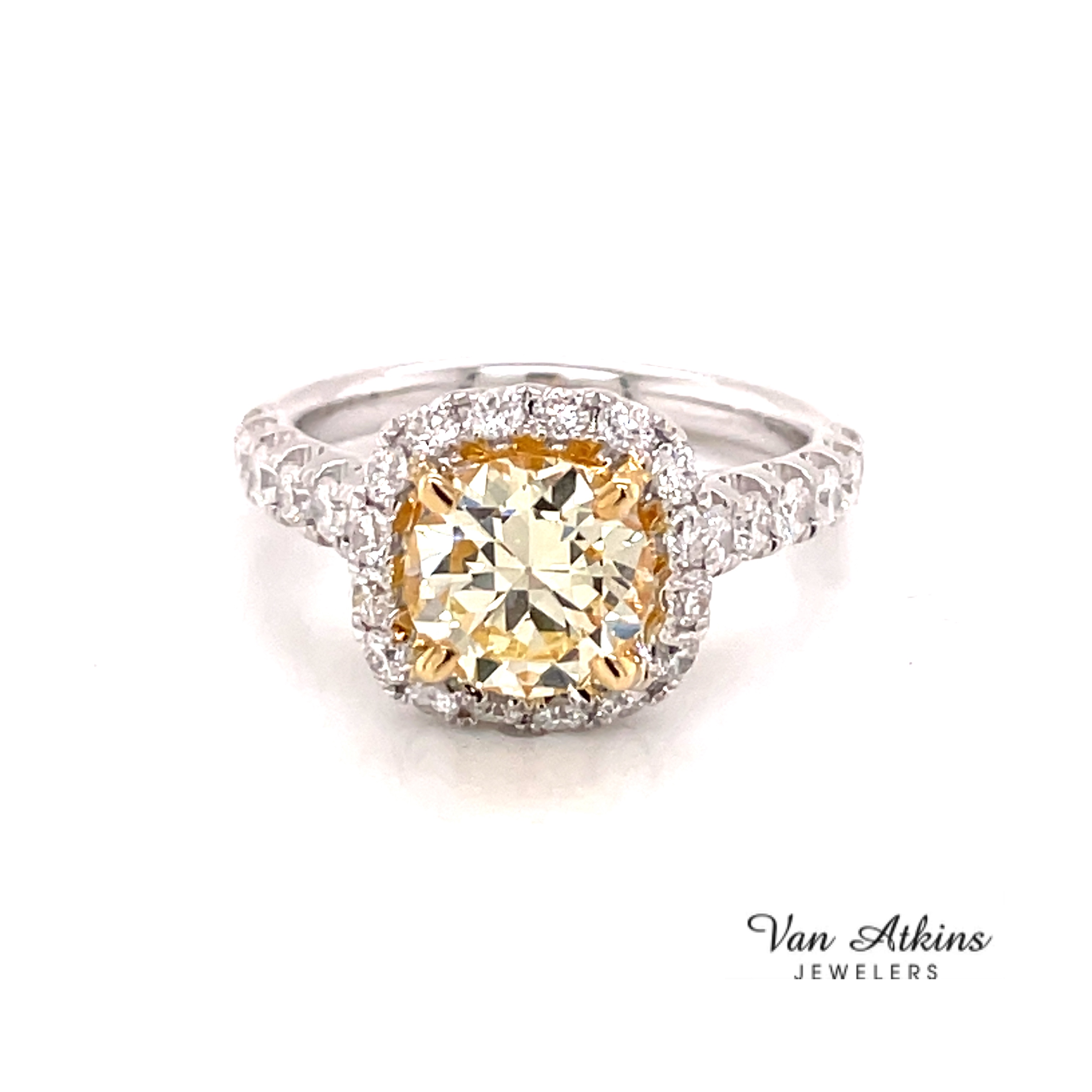 Carat Round Cut Diamond Ring